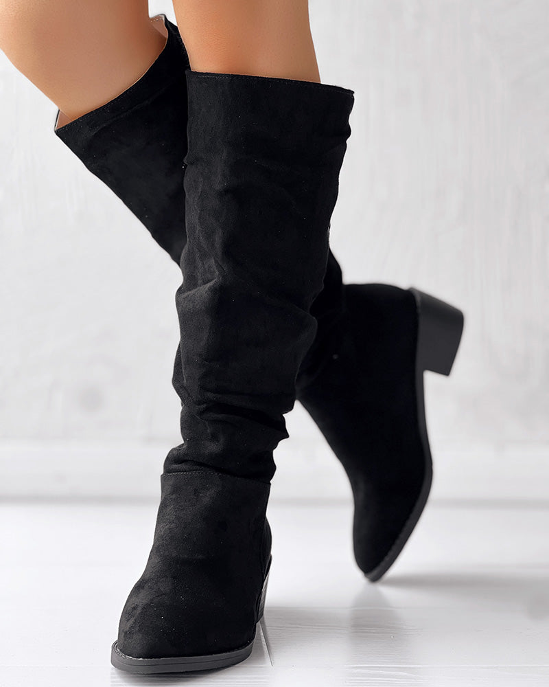 Bottes de soutien élégantes et détaillées