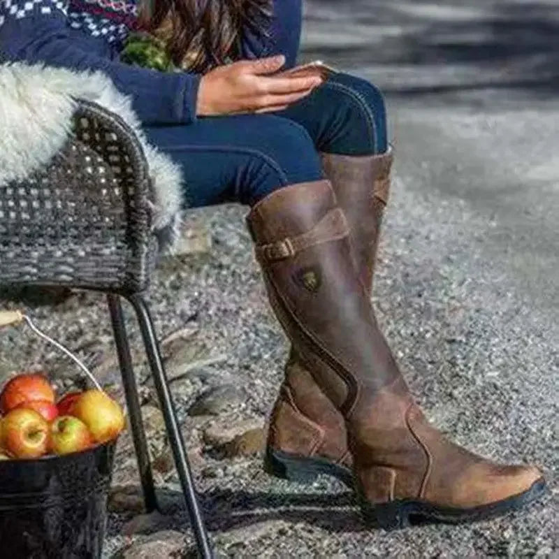 Bottes de soutien élégantes et détaillées